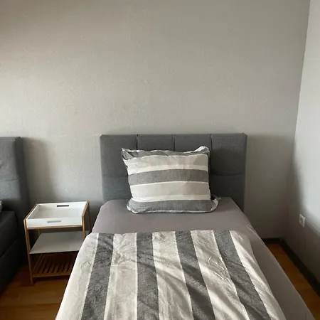 Apartment Gross 4 *