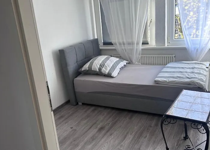 Apartment Groß 4 *